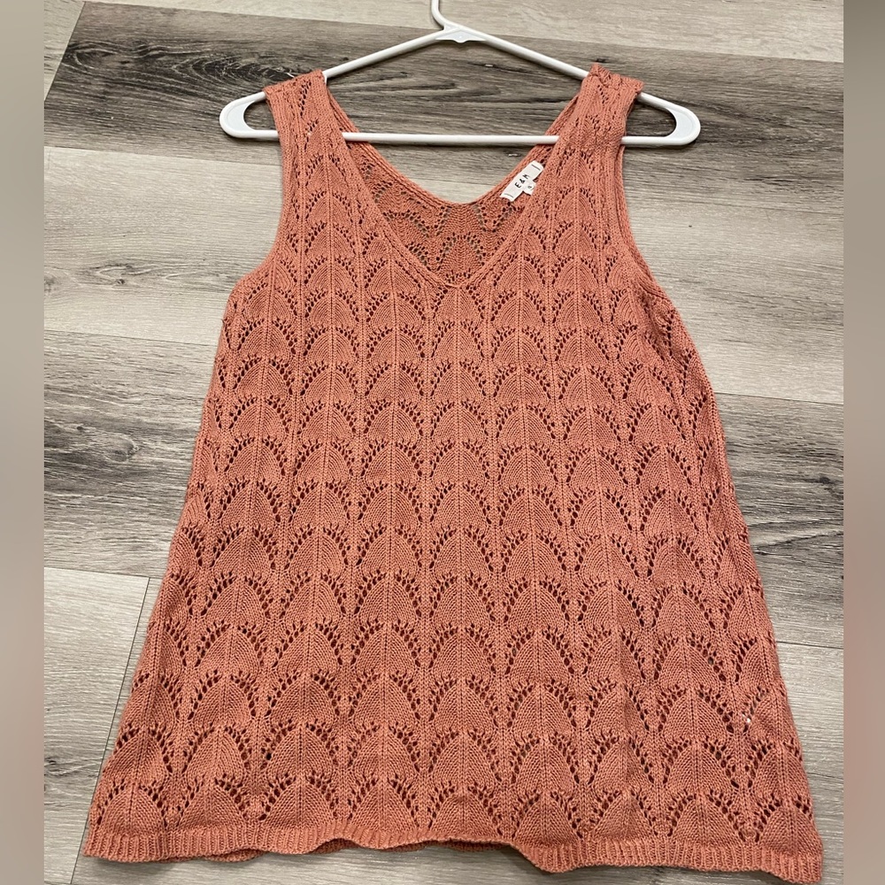 E&M Knit V-neck Sweater Tank Top Women’s Size Small Mauve Pink